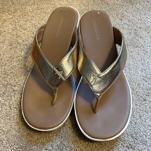 AEROSOLES Metallic Gold Thong Sandals